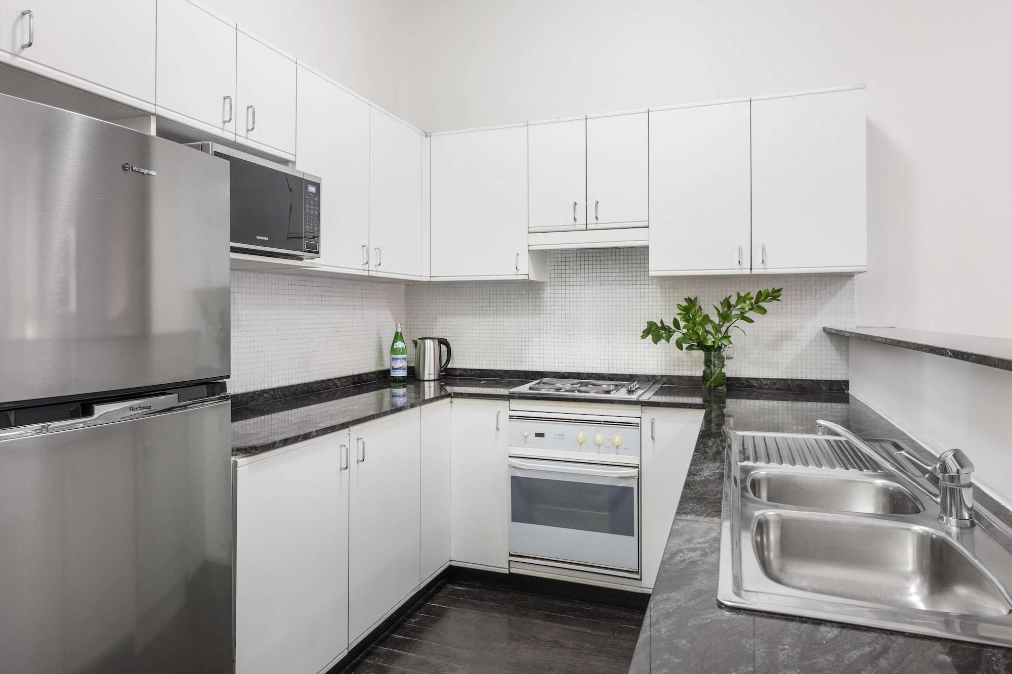 Oaks Sydney Goldsbrough Suites Bagian luar foto